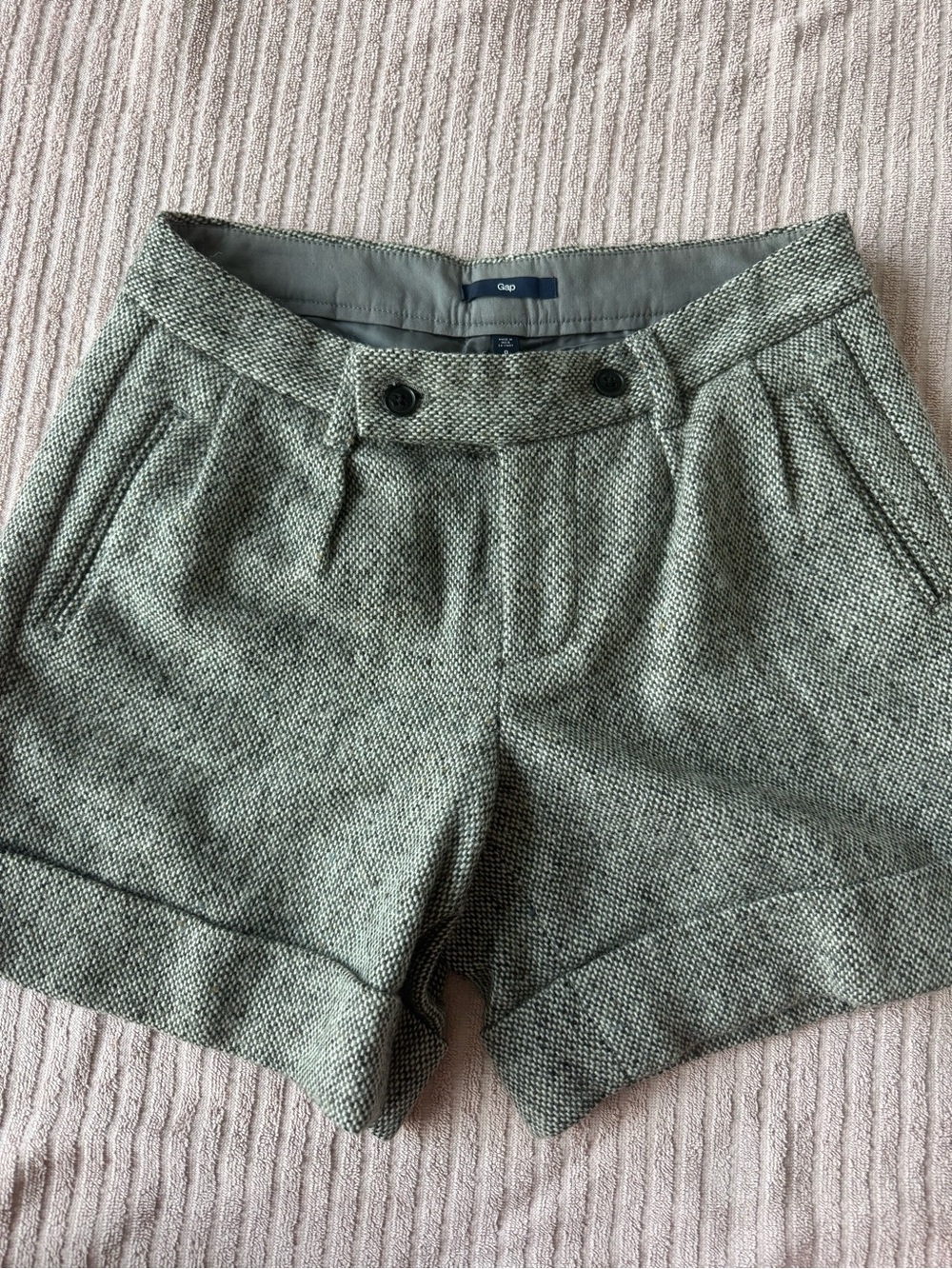 GAP Textured Tailored Shorts